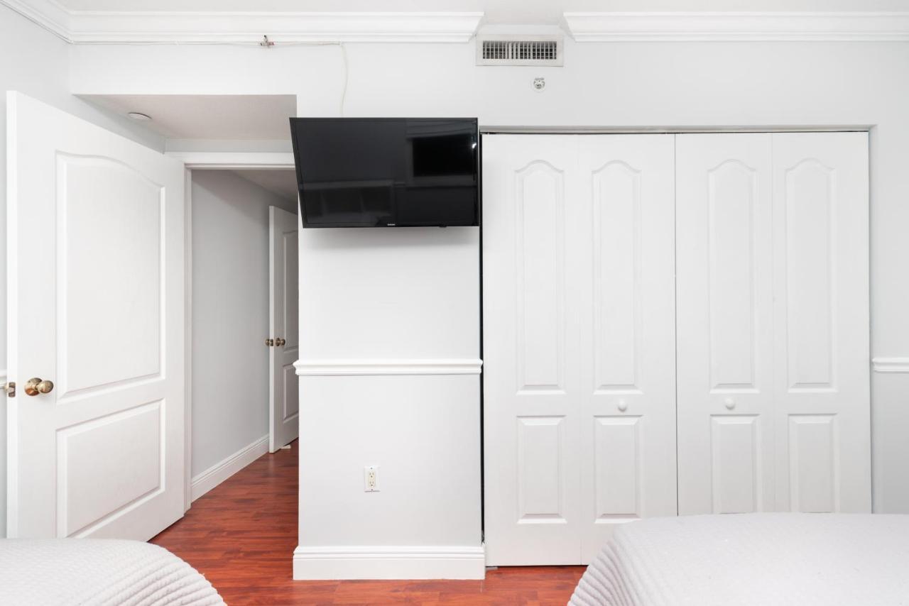 Beautiful 2/2.5 Condo W/Free Parking Fast Wifi Miami Eksteriør billede